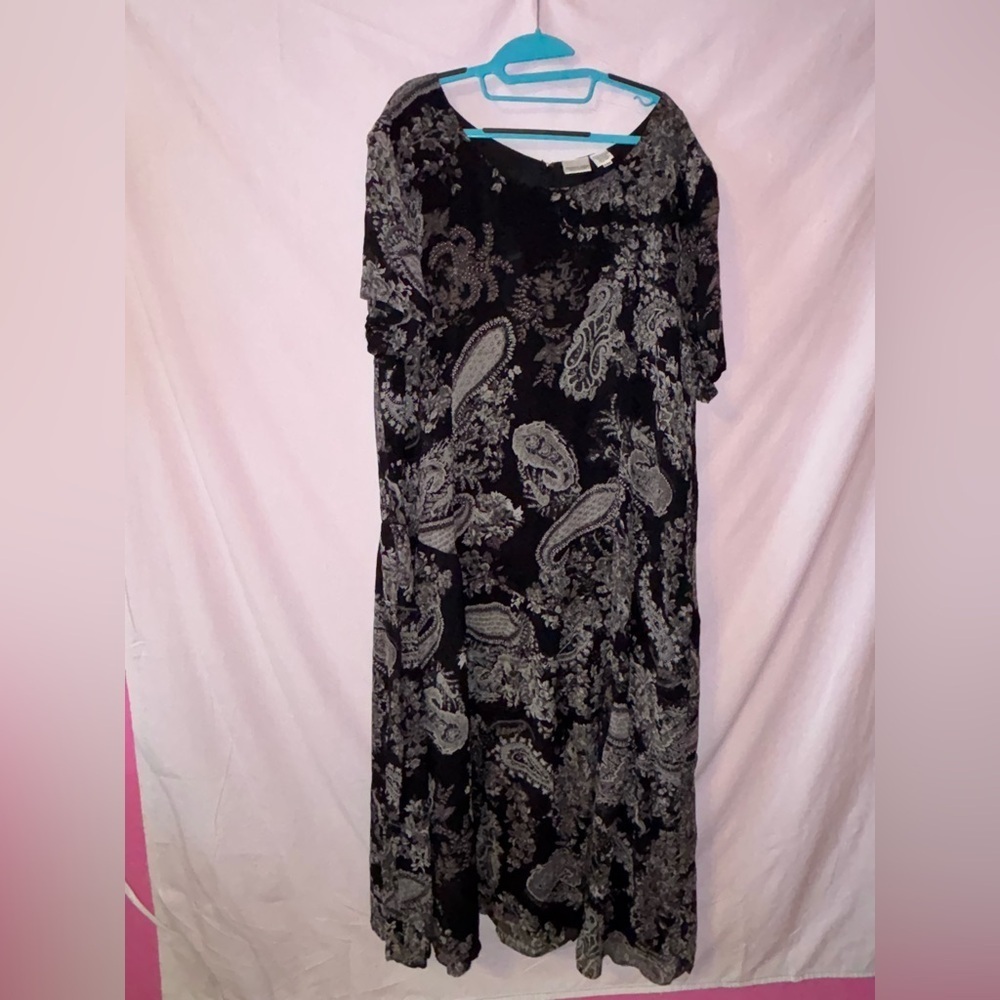 Newport News Gray Sheath Dress with Cowl Neck and Short Sleeves